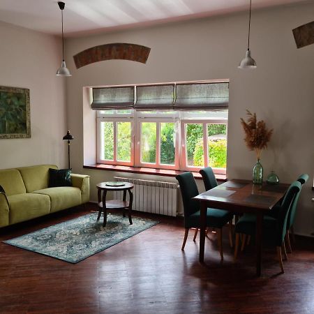 Appartement Apartament W Starej Szkole à Srebrna Góra Extérieur photo